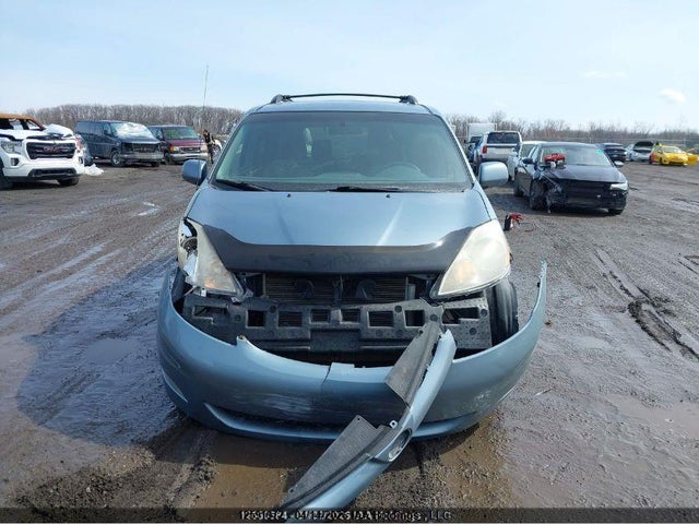12591972 :رقم المزاد ، 5TDKK4CC5AS303872 vin ، 2010 Toyota Sienna Ce/le مزاد بيع