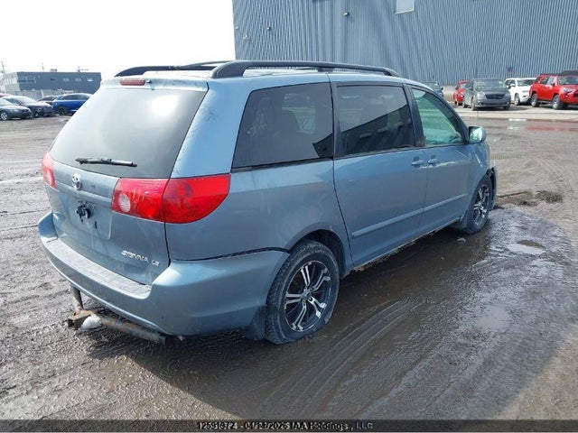12591972 :رقم المزاد ، 5TDKK4CC5AS303872 vin ، 2010 Toyota Sienna Ce/le مزاد بيع