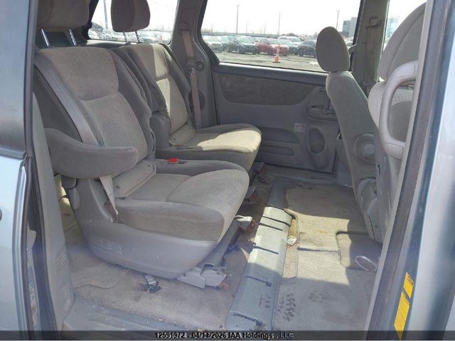 12591972 :رقم المزاد ، 5TDKK4CC5AS303872 vin ، 2010 Toyota Sienna Ce/le مزاد بيع