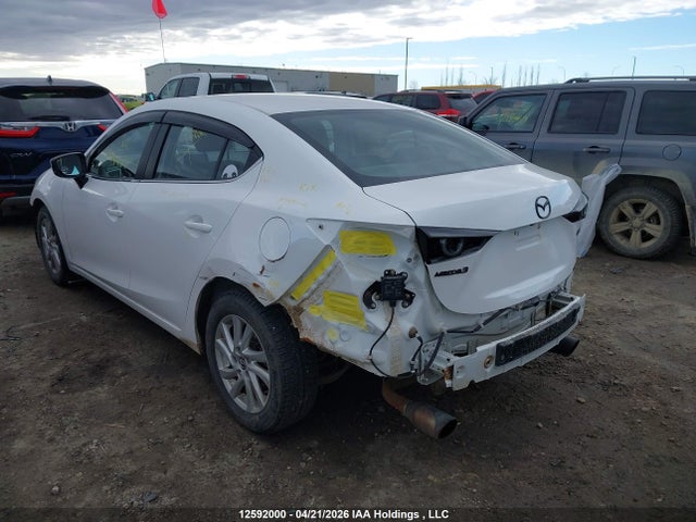 3MZBN1V72JM235727 Mazda 3 Gs