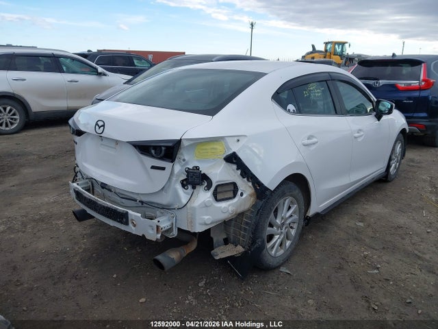 3MZBN1V72JM235727 Mazda 3 Gs