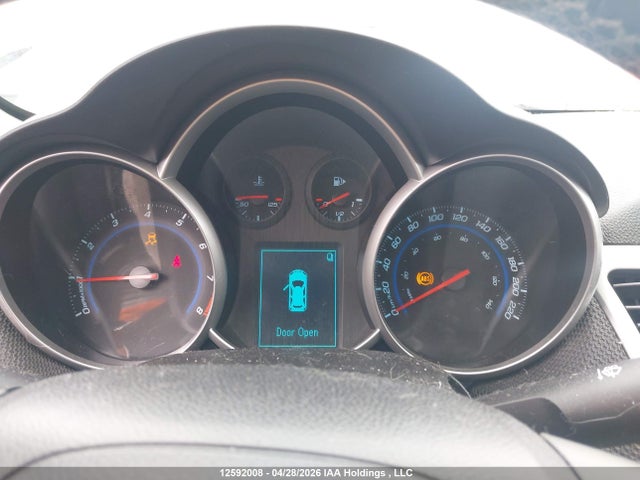 1G1PE5SB9E7197639 Chevrolet Cruze