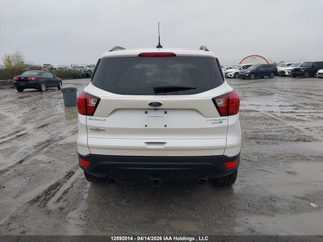 12592014 :رقم المزاد ، 1FMCU9J98KUB72223 vin ، 2019 Ford Escape Titanium مزاد بيع