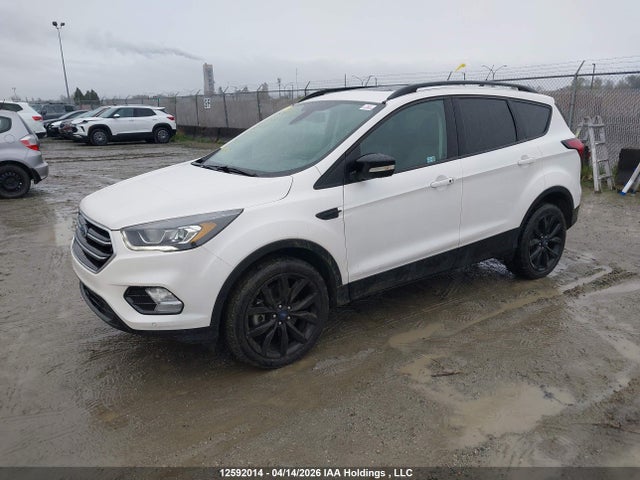 12592014 :رقم المزاد ، 1FMCU9J98KUB72223 vin ، 2019 Ford Escape Titanium مزاد بيع