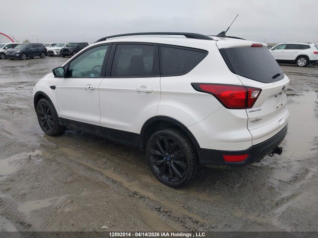 12592014 :رقم المزاد ، 1FMCU9J98KUB72223 vin ، 2019 Ford Escape Titanium مزاد بيع