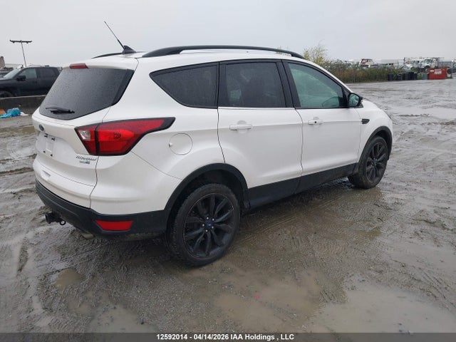 12592014 :رقم المزاد ، 1FMCU9J98KUB72223 vin ، 2019 Ford Escape Titanium مزاد بيع