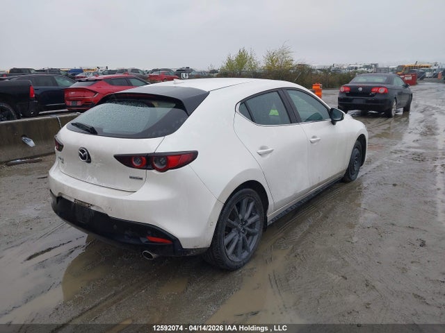 Продаж на аукціоні авто 2021 Mazda 3 Premium, vin: JM1BPBML9M1303878, номер лоту: 12592074