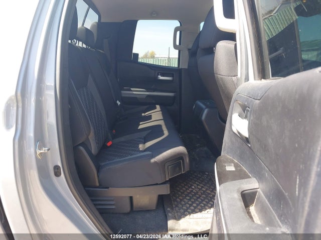 5TFUY5F19JX709171 Toyota Tundra Sr5 Plus 5.7l V8