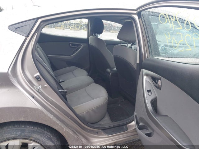 Продажа на аукционе авто 2012 Hyundai Elantra Gl, vin: 5NPDH4AE9CH092504, номер лота: 12582410