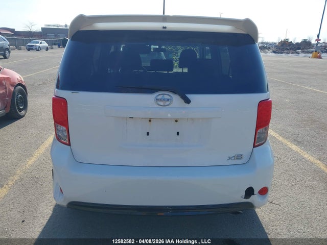 Scion XB 2015 JTLZE4FE3FJ073342 Image 16