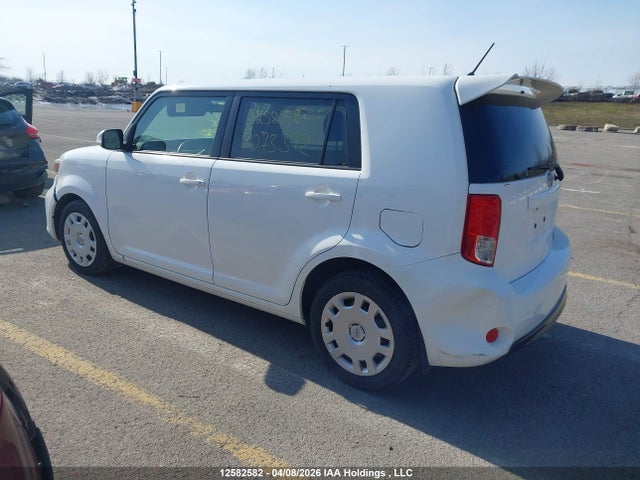 Scion XB 2015 JTLZE4FE3FJ073342 Image 3