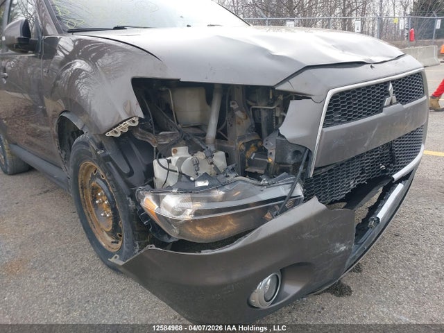 Продажа на аукционе авто 2013 Mitsubishi Outlander Ls, vin: JA4JT3AX1DU605615, номер лота: 12584968