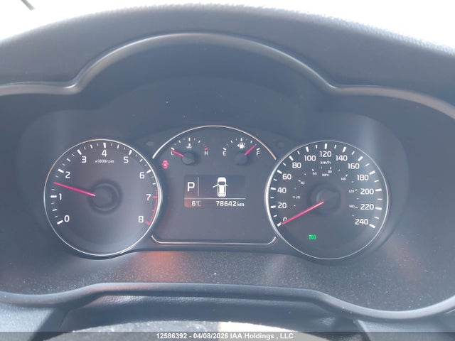 12586392 :رقم المزاد ، KNAHU8A36G7131950 vin ، 2016 Kia Rondo Ex/ex Luxury مزاد بيع