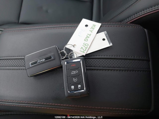 Продажа на аукционе авто 2024 Jeep Wagoneer S Launch Edition, vin: 3C4RJNAK5RT178343, номер лота: 12592100