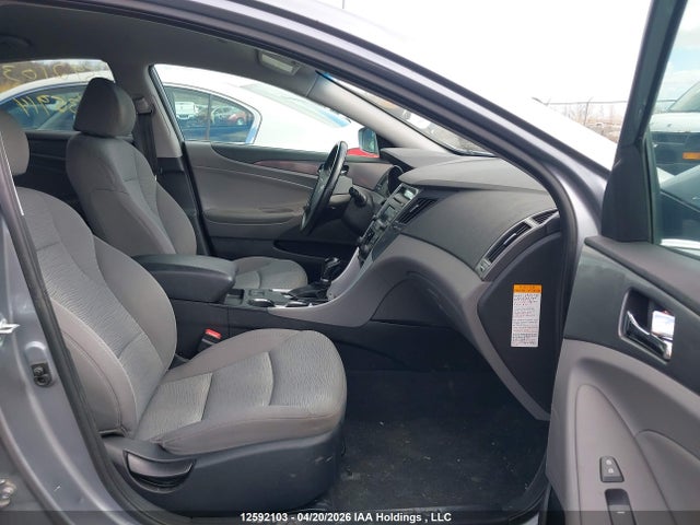 Продаж на аукціоні авто 2015 Hyundai Sonata Hybrid/limited, vin: KMHEC4A41FA135914, номер лоту: 12592103