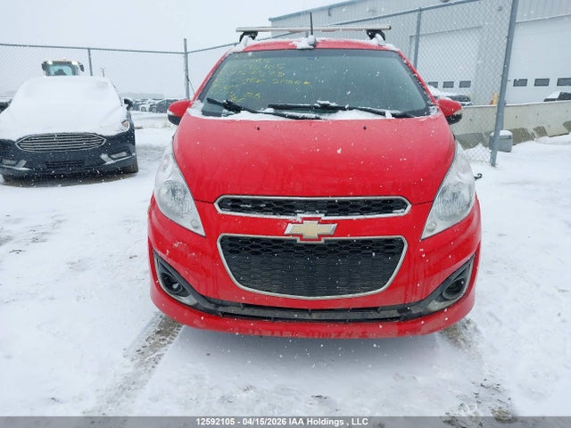 2015 Chevrolet Spark 2lt მანქანა იყიდება აუქციონზე, vin: KL8CF6S93FC757873, აუქციონის ნომერი: 12592105