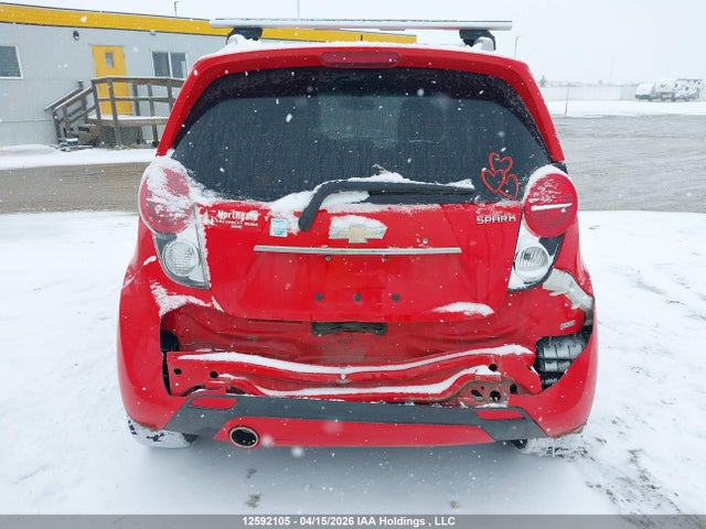 2015 Chevrolet Spark 2lt მანქანა იყიდება აუქციონზე, vin: KL8CF6S93FC757873, აუქციონის ნომერი: 12592105