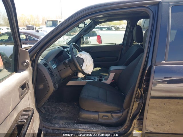 Продажа на аукционе авто 2010 Ford Escape, vin: 1FMCU9DG2AKD43925, номер лота: 12592116