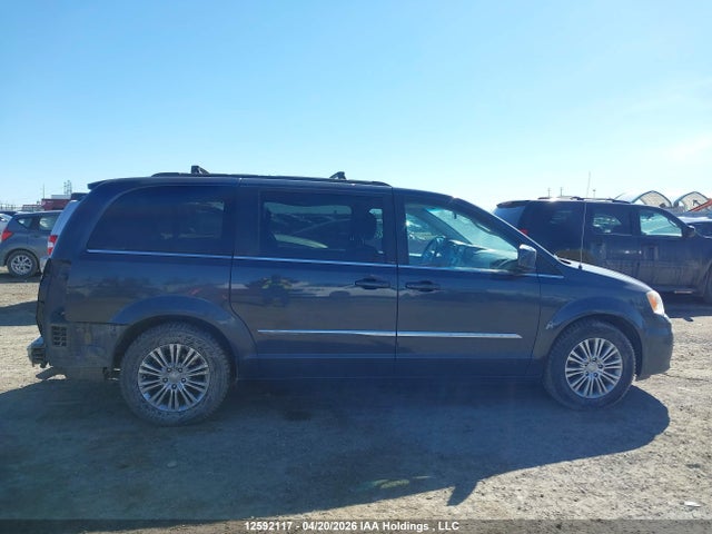 12592117 :رقم المزاد ، 2C4RC1CG9ER118624 vin ، 2014 Chrysler Town & Country Touring مزاد بيع