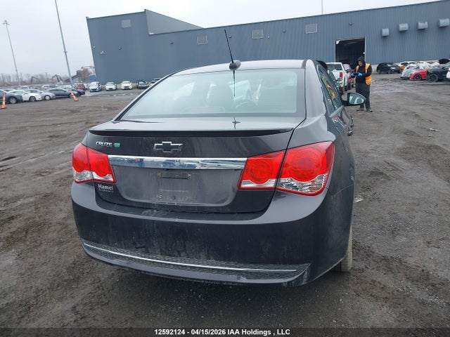 1G1P75SZ9F7159840 Chevrolet Cruze