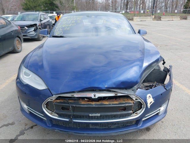 12592215 :رقم المزاد ، 5YJSA1E24GF136620 vin ، 2016 Tesla Model S مزاد بيع