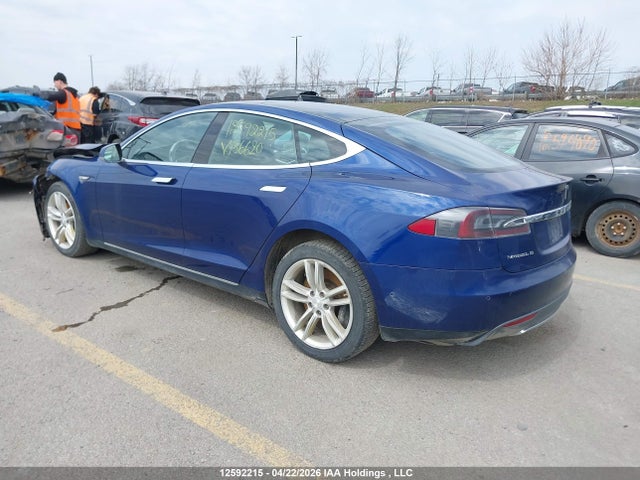 12592215 :رقم المزاد ، 5YJSA1E24GF136620 vin ، 2016 Tesla Model S مزاد بيع