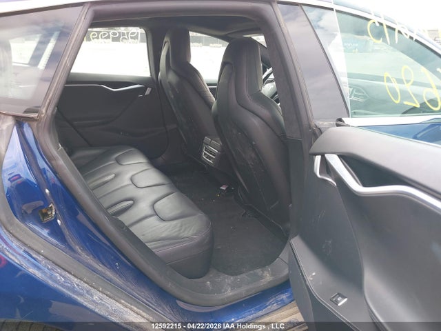 12592215 :رقم المزاد ، 5YJSA1E24GF136620 vin ، 2016 Tesla Model S مزاد بيع