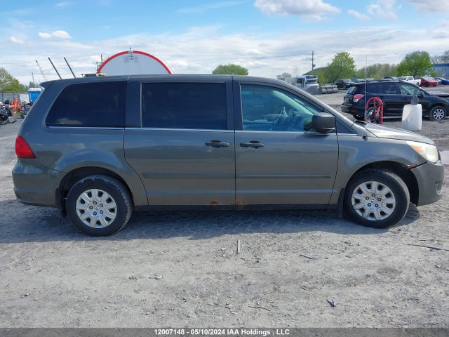 12007148 :رقم المزاد ، 2V4RW4DX2AR229393 vin ، 2010 Volkswagen Routan S مزاد بيع