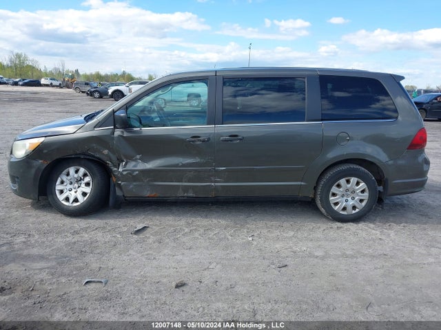 12007148 :رقم المزاد ، 2V4RW4DX2AR229393 vin ، 2010 Volkswagen Routan S مزاد بيع