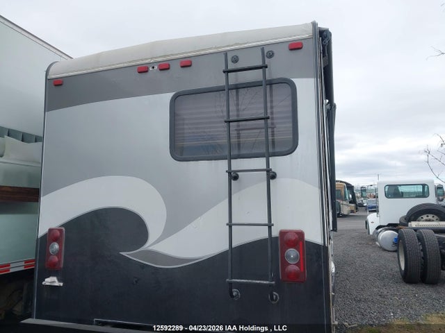 Продажа на аукционе авто 2016 Ford Econoline E450 Super Duty Cutwy Van, vin: 1FDXE4FS6FDA33551, номер лота: 12592289