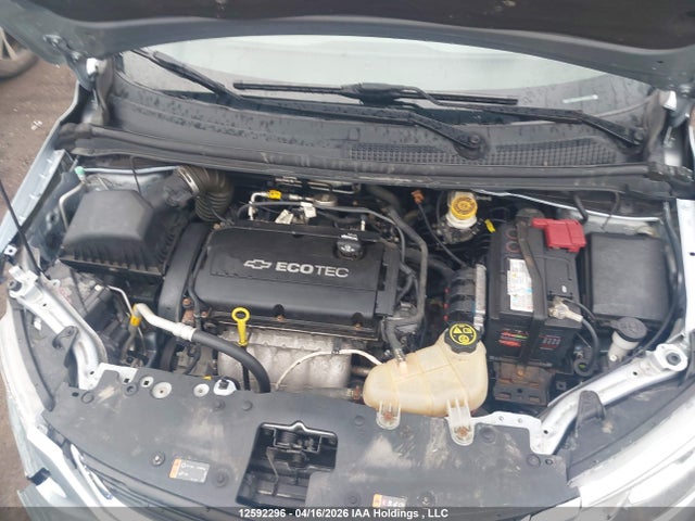 1G1JD5SH5J4105144 Chevrolet SONIC LT