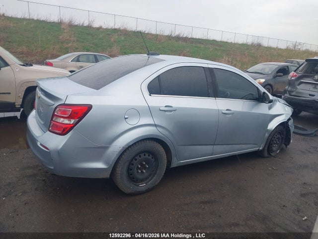 1G1JD5SH5J4105144 Chevrolet SONIC LT