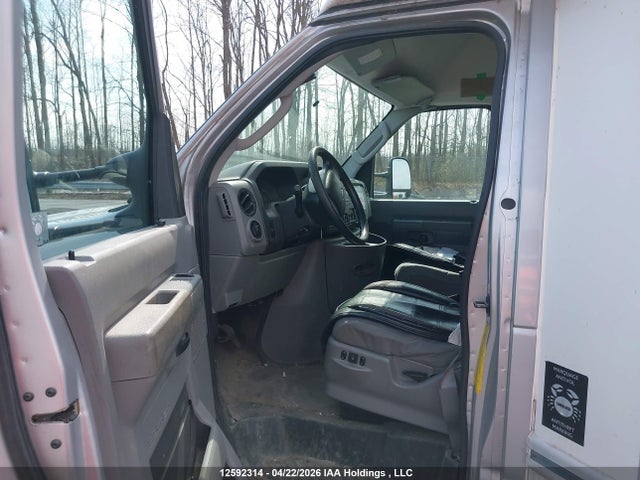 Aukcja sprzedaży 2011 Ford Econoline E450 Super Duty Cutwy Van, vin: 1FDXE4FSXBDA57894, numer aukcji: 12592314