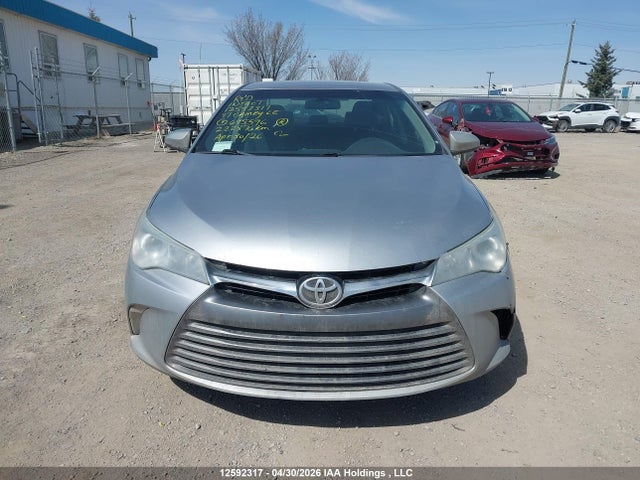 2017 Toyota Camry Le/xle/se/xse მანქანა იყიდება აუქციონზე, vin: 4T1BF1FK5HU695596, აუქციონის ნომერი: 12592317