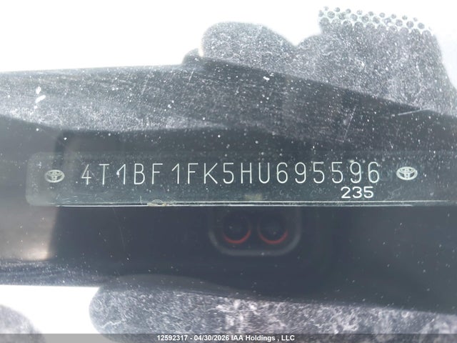 2017 Toyota Camry Le/xle/se/xse მანქანა იყიდება აუქციონზე, vin: 4T1BF1FK5HU695596, აუქციონის ნომერი: 12592317