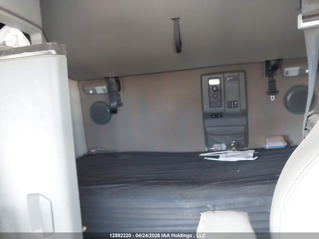 12592320 :رقم المزاد ، 4V4NC9TK6KN906064 vin ، 2019 Volvo Vnl مزاد بيع