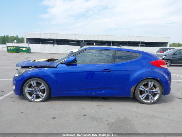 2013 Hyundai Veloster Tech მანქანა იყიდება აუქციონზე, vin: KMHTC6AD6DU104091, აუქციონის ნომერი: 12592322