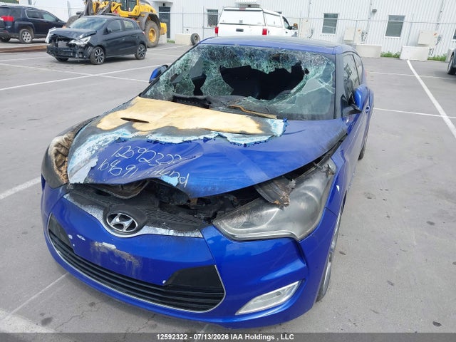 2013 Hyundai Veloster Tech მანქანა იყიდება აუქციონზე, vin: KMHTC6AD6DU104091, აუქციონის ნომერი: 12592322