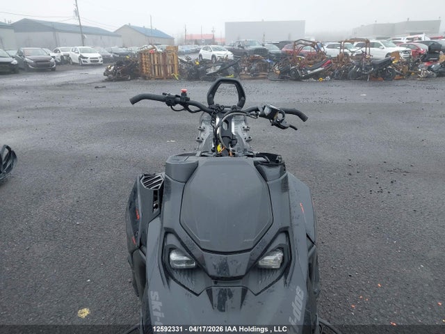 2BPSTJPA1PV000813 Skidoo Summit X 850