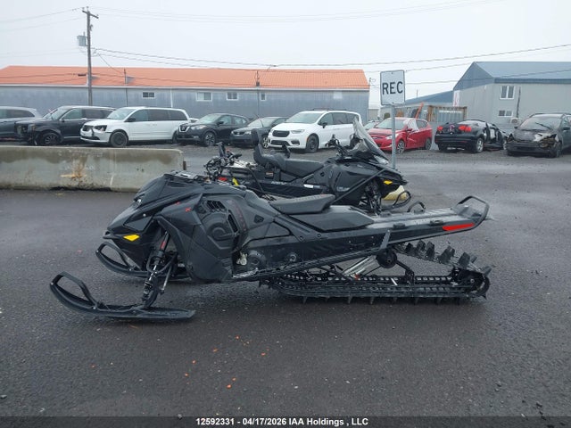 2BPSTJPA1PV000813 Skidoo Summit X 850