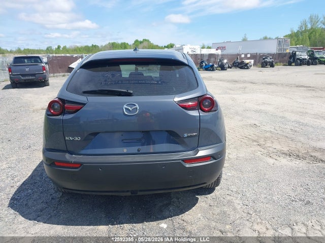 Продажа на аукционе авто 2022 Mazda Mx-30 Ev Gs, vin: JM1DRACB5N0100886, номер лота: 12592355