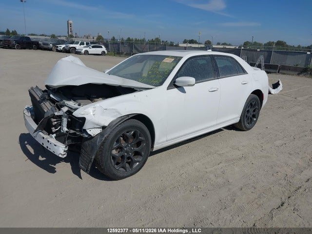 12592377 :رقم المزاد ، 2C3CCAGG8NH256696 vin ، 2022 Chrysler 300 S مزاد بيع