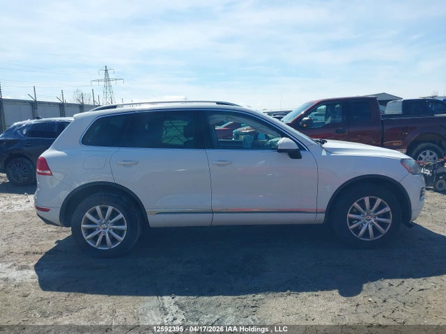 2013 Volkswagen Touareg V6 მანქანა იყიდება აუქციონზე, vin: WVGEF9BP6DD010013, აუქციონის ნომერი: 12592395