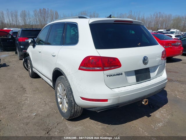 2013 Volkswagen Touareg V6 მანქანა იყიდება აუქციონზე, vin: WVGEF9BP6DD010013, აუქციონის ნომერი: 12592395