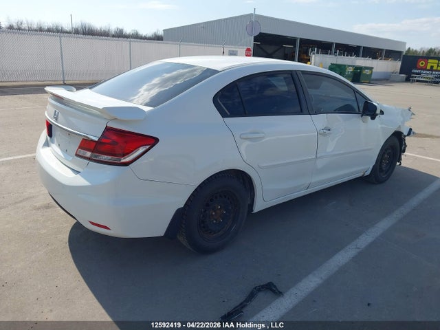 Продажа на аукционе авто 2015 Honda Civic Sedan, vin: 2HGFB2F57FH046756, номер лота: 12592419