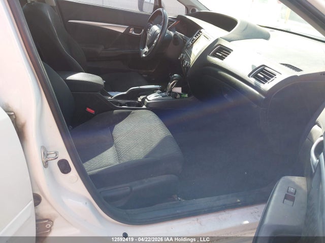 Продажа на аукционе авто 2015 Honda Civic Sedan, vin: 2HGFB2F57FH046756, номер лота: 12592419