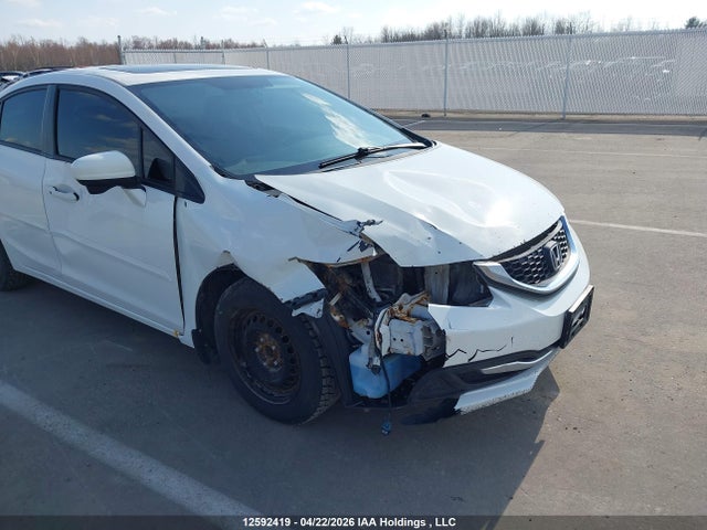 Продажа на аукционе авто 2015 Honda Civic Sedan, vin: 2HGFB2F57FH046756, номер лота: 12592419