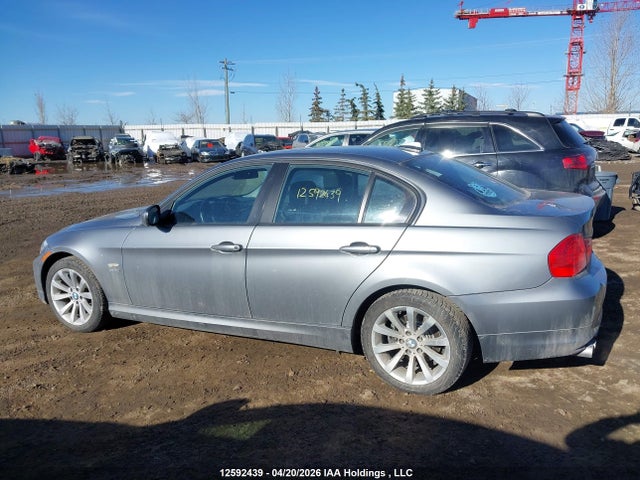 12592439 :رقم المزاد ، WBAPK7C58BF082100 vin ، 2011 Bmw 328 Xi مزاد بيع