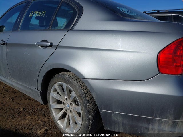 12592439 :رقم المزاد ، WBAPK7C58BF082100 vin ، 2011 Bmw 328 Xi مزاد بيع