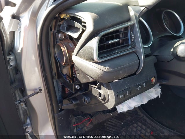 4T1C31AK5MU569396 Toyota CAMRY LE